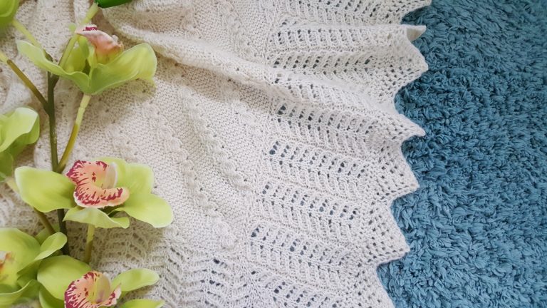 Lucy’s Blanket Knitting Pattern & Giveaway